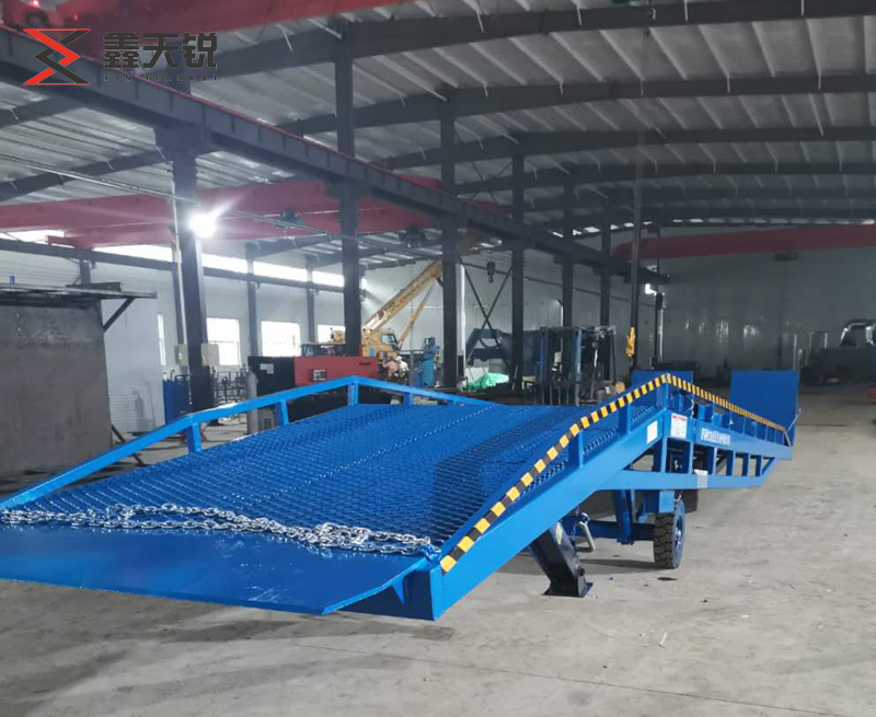 阜阳移动式液压登车桥生产车间